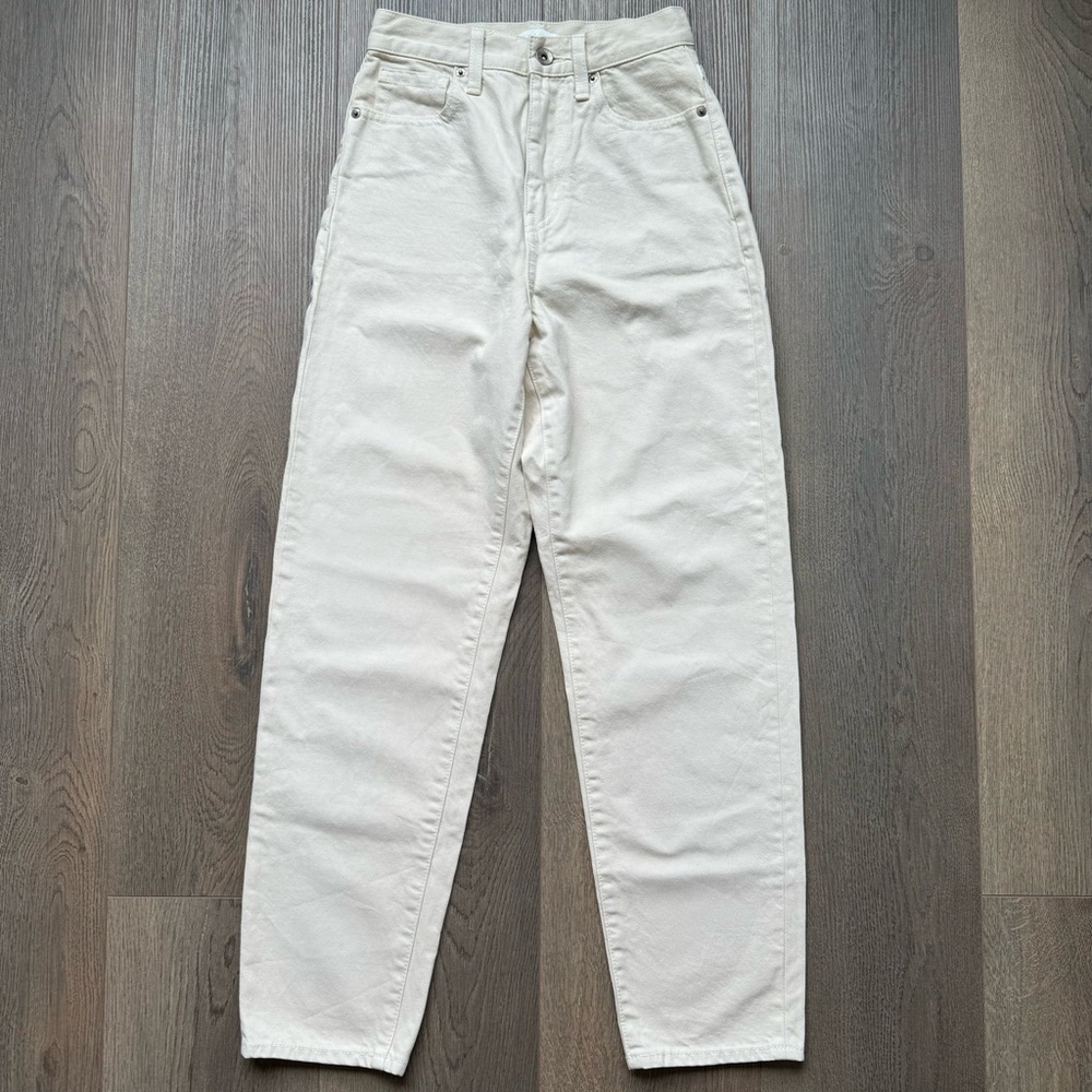Uniqlo Tapered High Rise Jeans Size 22